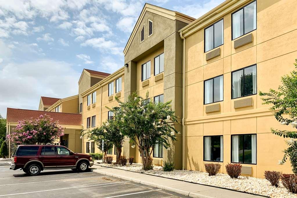 Comfort Inn & Suites Troutville - Roanoke North - Daleville Экстерьер фото