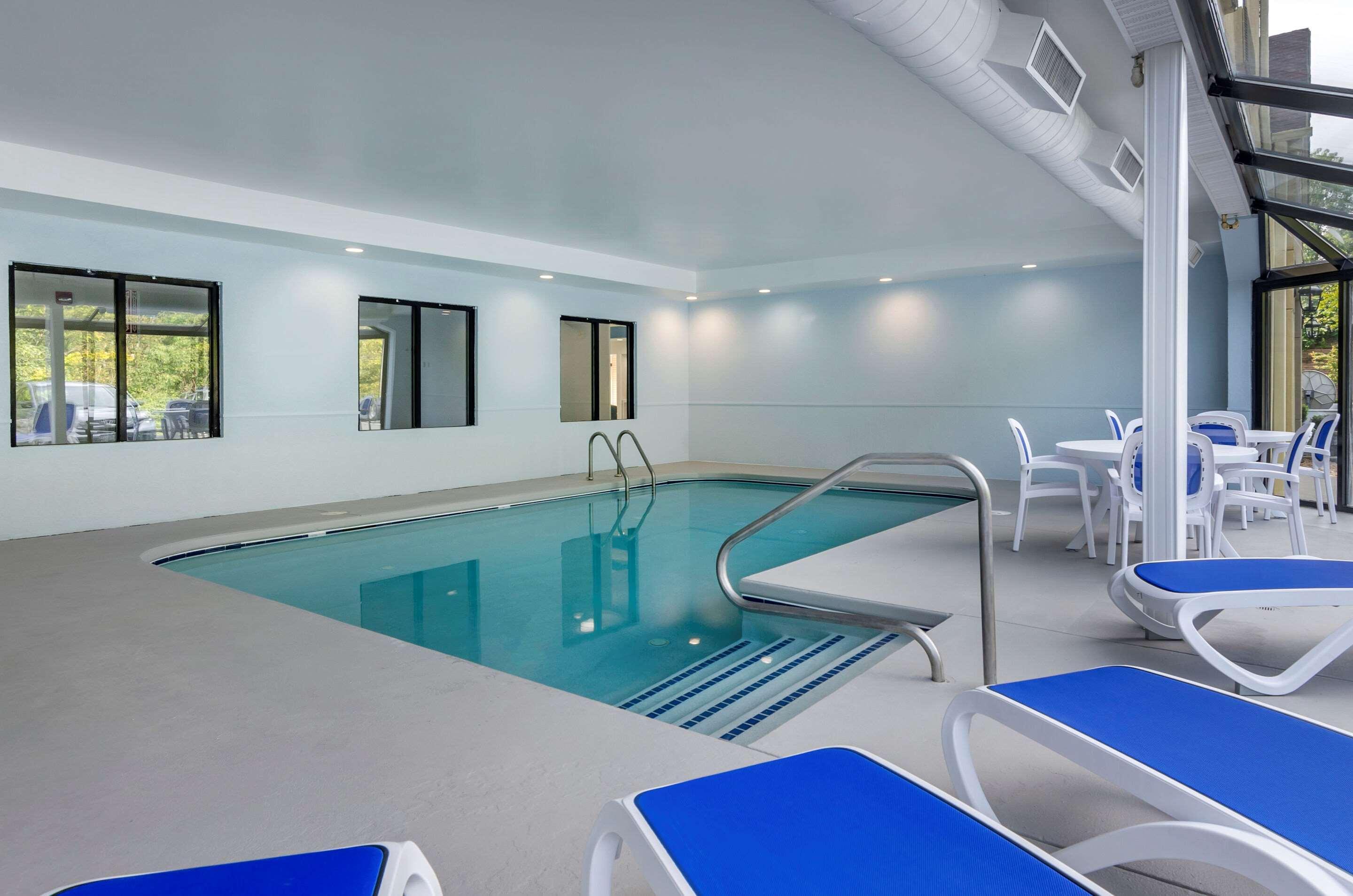Comfort Inn & Suites Troutville - Roanoke North - Daleville Экстерьер фото