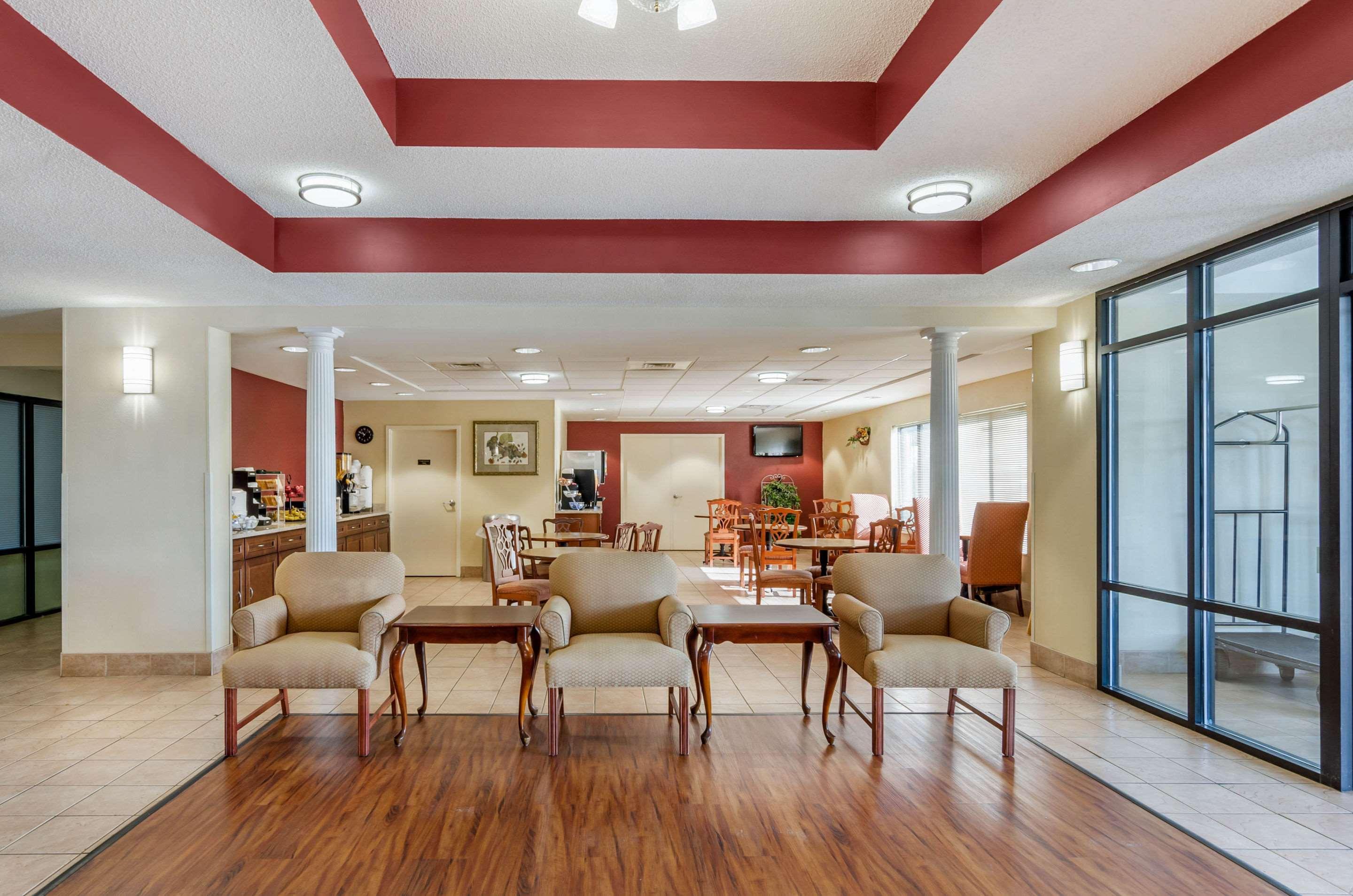 Comfort Inn & Suites Troutville - Roanoke North - Daleville Экстерьер фото