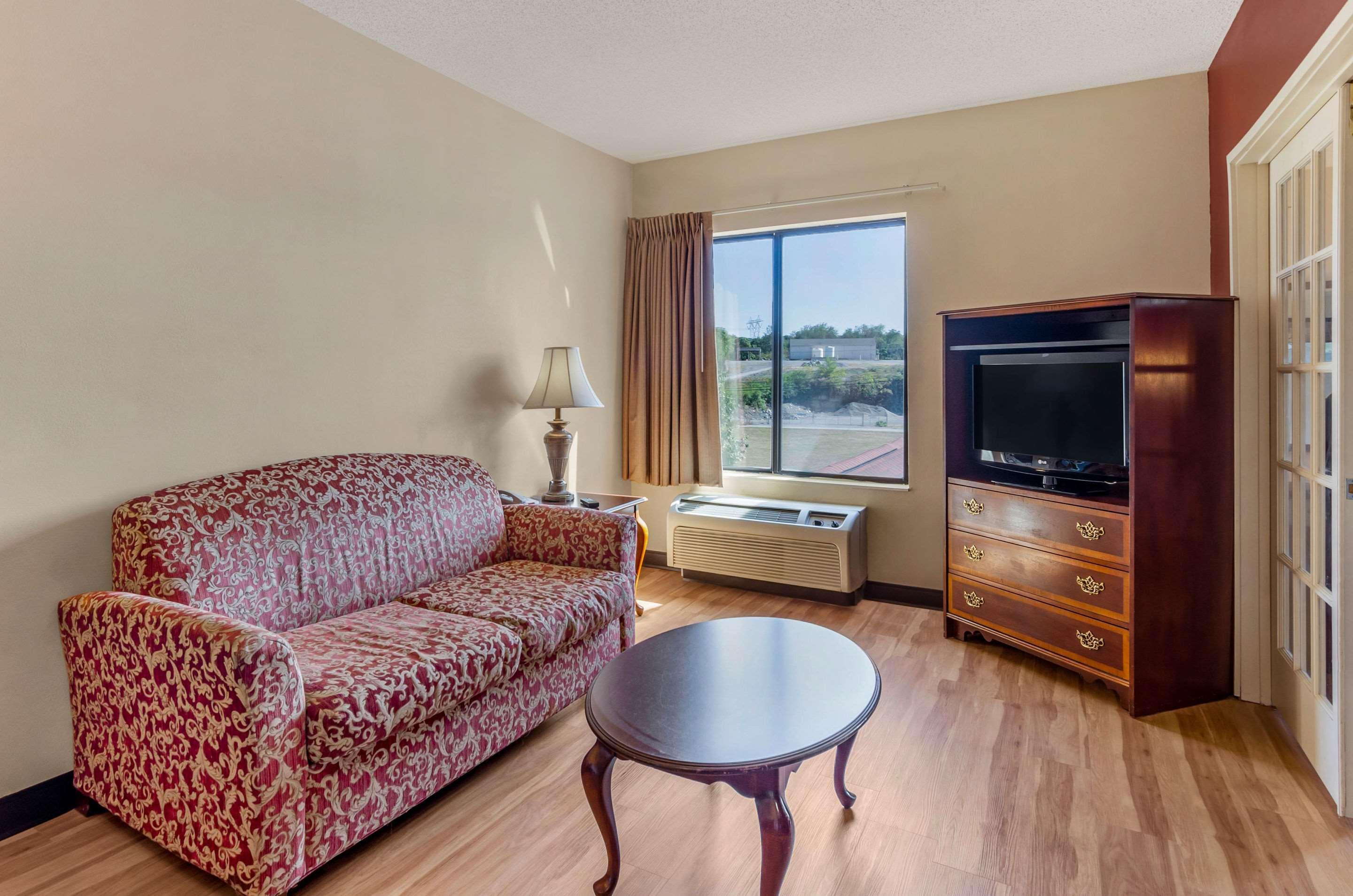 Comfort Inn & Suites Troutville - Roanoke North - Daleville Экстерьер фото
